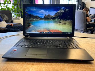 Toshiba Satélite 15.6”