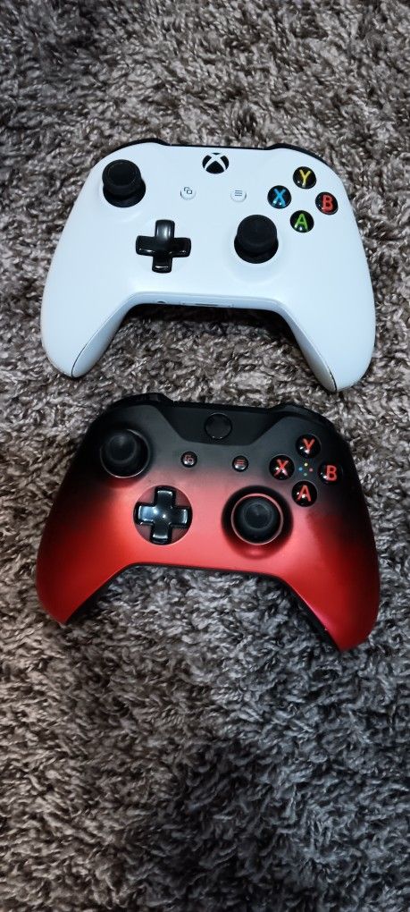 Xbox Controllers 