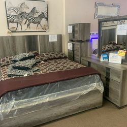 Brown/Gray Bed Set w/Led Headboard $10