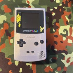 Game Boy Color Gold & Silver Pokemon  Edition.
