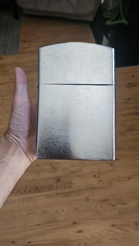 GIANT Zippo Lighter