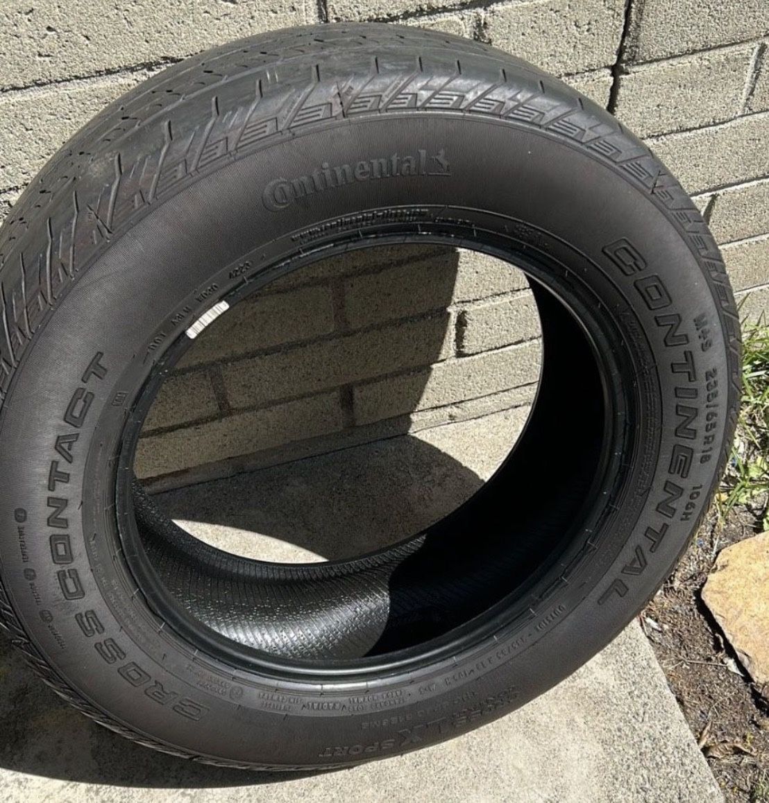  235/65R18 Continental CrossContact LX Sport
