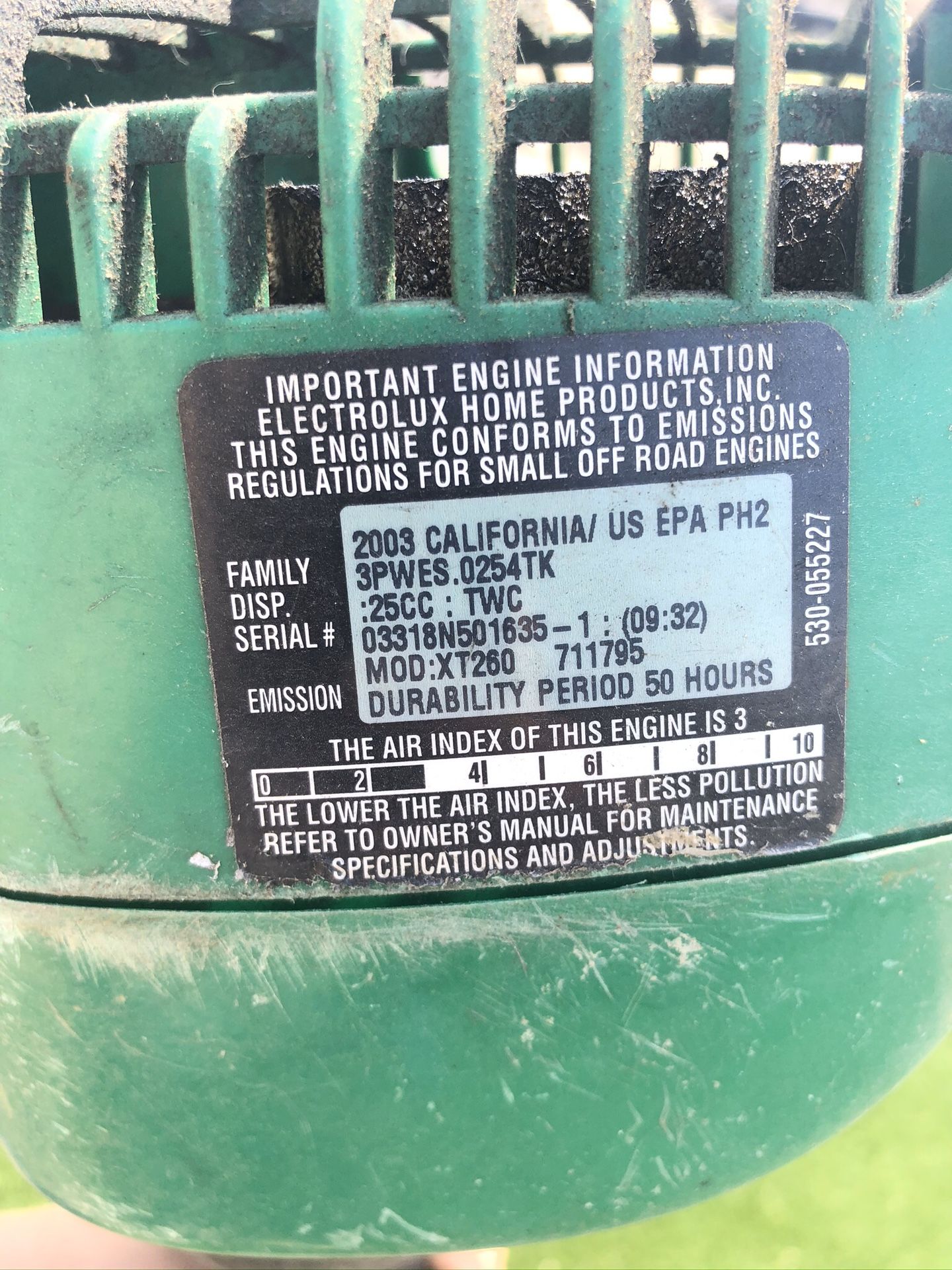 Weed Eater Featherlite XT260 16” Cut, 25cc GAS Engine for Sale in Chula
