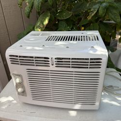 AC/Aire Condicionado  