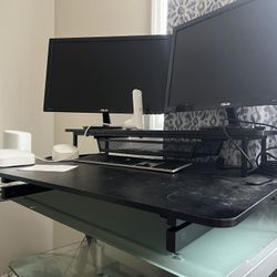 Desk raiser
