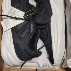 Adidas Ozelle   Size 13 Mens