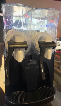 commercial-grade slushy machine - BROKEN-FOR PARTS OR REPAIR