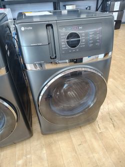 $1300 GE Profile 4.8 Cu Ft all in one electric washer/dryer