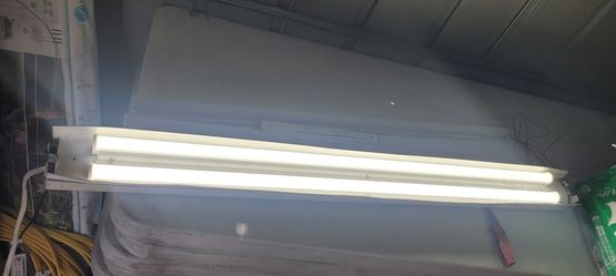 4 Foot LED LIGHTS