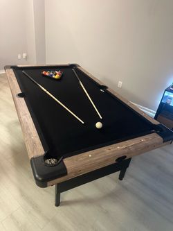 Pool table