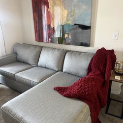 Like New, Neutral & Stylish, Comfty & Sturdy !