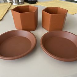 2 Super Cute Flower Pots, Drainage Hole, Small, Great Condition Pot 