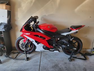2014 Yamaha YZF-R6 Super clean. Never abused