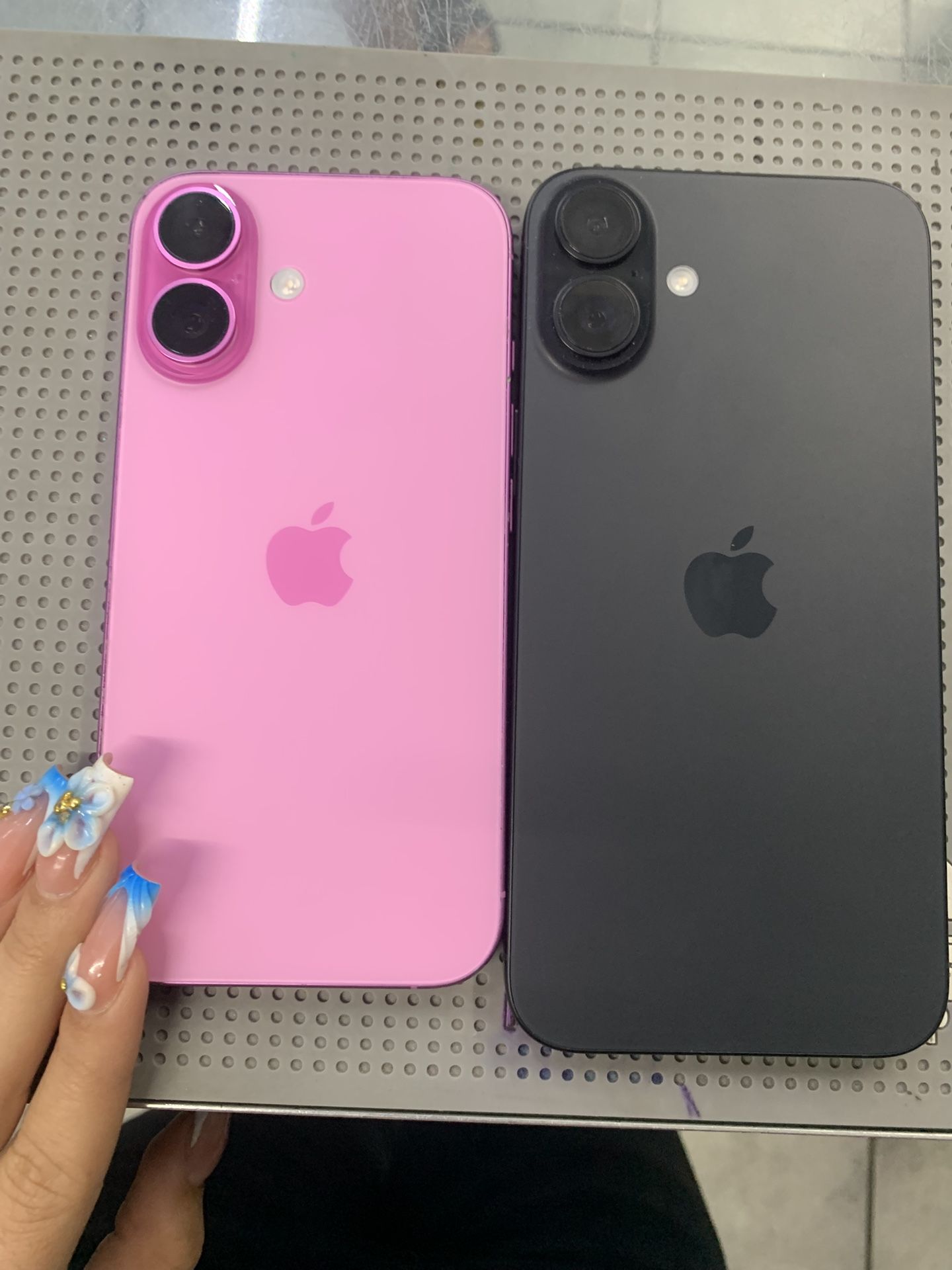 iPhone 16+