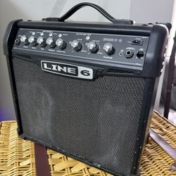 Guitar Amp - Line 6 Spider IV 15, Excellent Condition