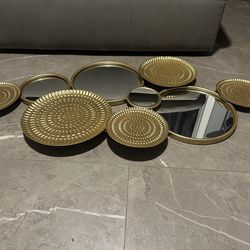 Gold mirror decor