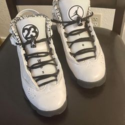 JORDAN 6 RINGS SIZE 6.5 $80. OBO 