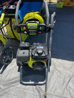 RYOBI 2900 PSI 2.5 GPM Cold Water Gas Pressure Washer with 212cc Engine