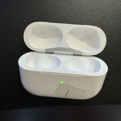 Apple AirPods Pro Charging Case (1) -