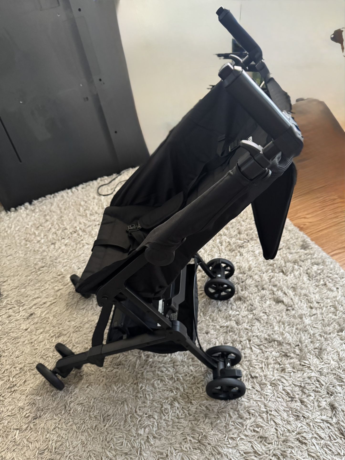 Munchkin Travel Ultra Compact Stroller
