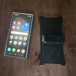 Samsung 23 ultra. With 1 TB.