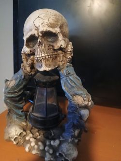 Skull lanturn battery operated