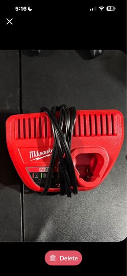Milwaukee M12 Charger