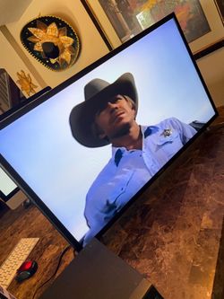 Samsung 32" Class FHD (1080p) Smart LED TV & Toshiba W-622 4- Head Hi-Fi VHS VCR Player