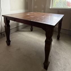 Kitchen Table + 6 Chairs 