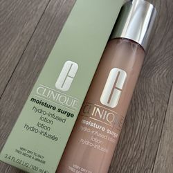 Clinique moisture surge