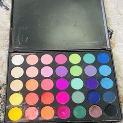 Morphe eyeshadow