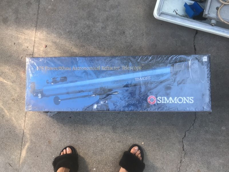 Simmons 675 power/60 mm Astronomical refractor telescope