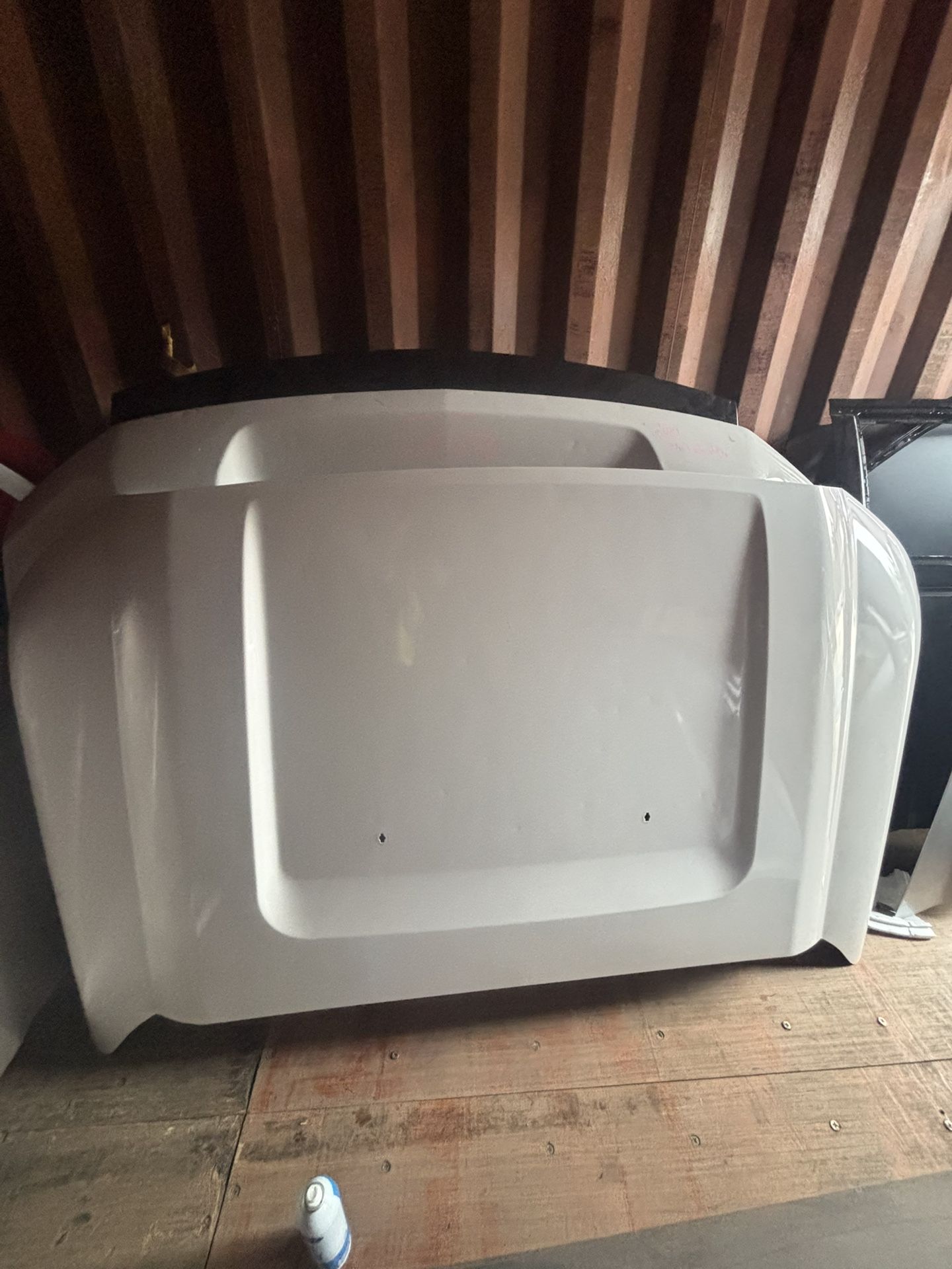 Ford F-250 White Hood
