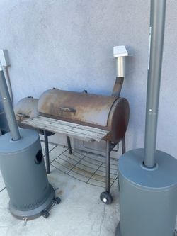 Free grill (heating lamps not included)