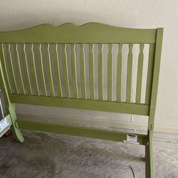 Bed Frame Queen W Box Spring 