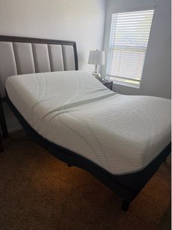 Queen Tempur-Pedic Mattress + Adjustable Base + FREE Headboard - $1200 OBO