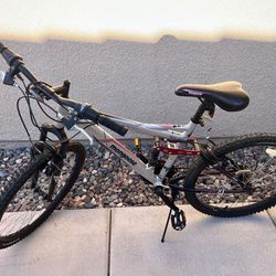 Mongoose Mountain Or Trail Bike