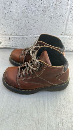 Dr marten boots 6