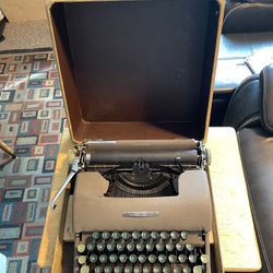 1950's Tower Challenger typewriter