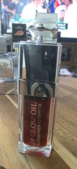 CHRISTIAN DIOR Lip Glow Oil in shade 020 Cherry. 4 AVAILABLE #1034