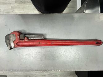 Heavy Duty 36" Pipe Wrench
