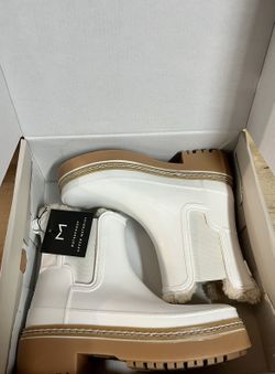 Brand New White Boots, Size 6.