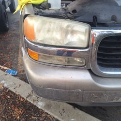 HEADLIGHT RESTORATIONS 