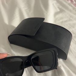  Prada glasses