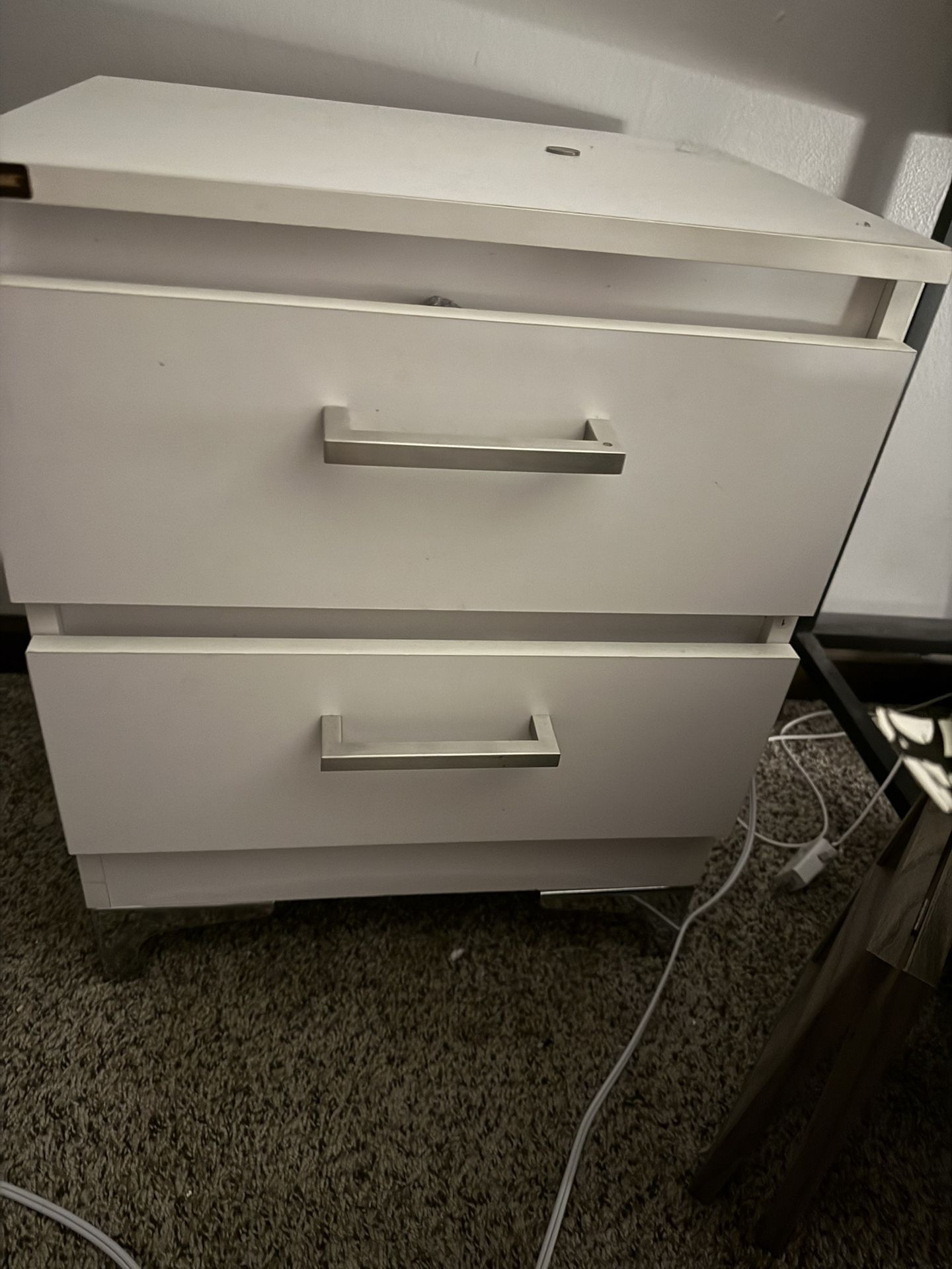 2 Nightstand