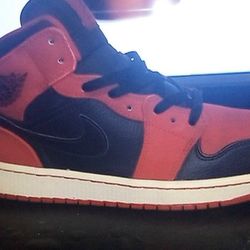 Jordan 1 Red And Black 9.5