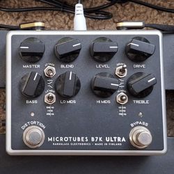 Darkglass Microtubes B7K Ultra V2 Bass Preamp Pedal with Aux In
