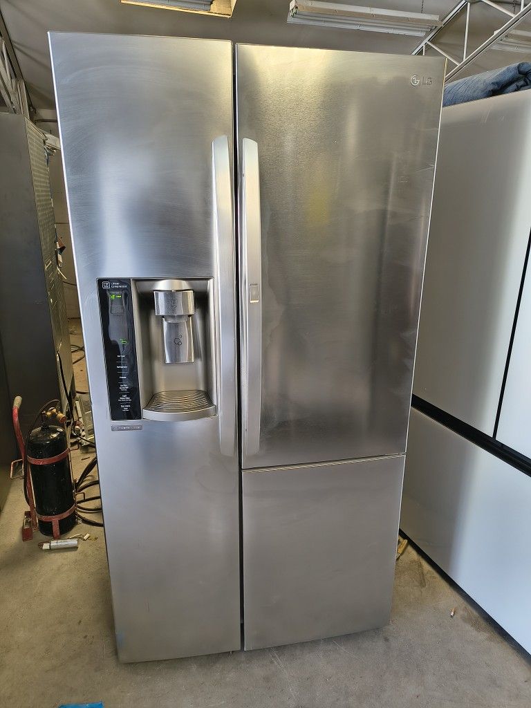 LG Refrigerator Stainless Steel Side By Side for Sale in Las Vegas, NV ...
