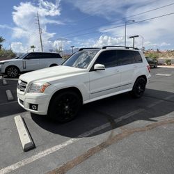 2012 Mercedes-Benz GLK MSRP $12,500 ( 6K Discount)