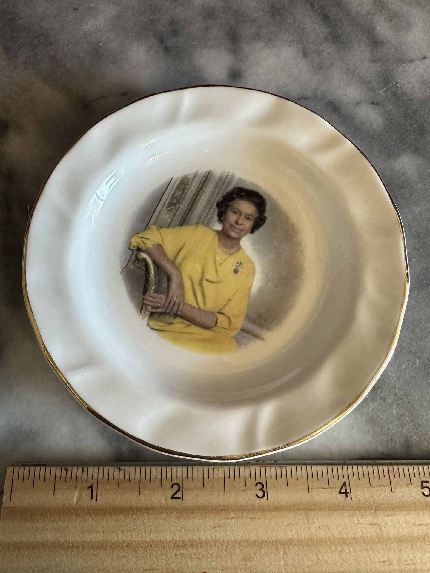 Argyle Queen Elizabeth China Plate